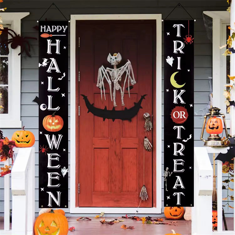 Viste tu puerta con una espeluznante puerta de Halloween